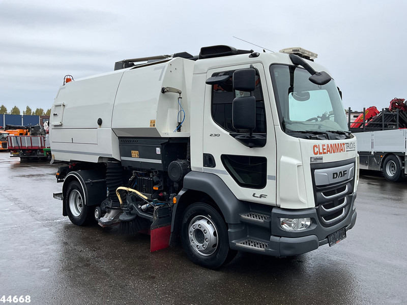 DAF FA LF 230 Euro 6 Johnston VT652 Just 87.278 km! - Măturătoare stradală: Foto 4 DAF FA LF 230 Euro 6 Johnston VT652 Just 87.278 km! - Măturătoare stradală: Foto 4