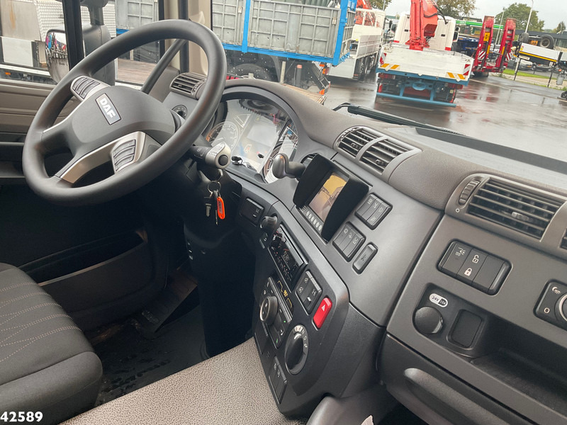 Interior photo 1: Camion cu cârlig, Camion cu macara DAF FAN CF 430 HMF 23 Tonmeter laadkraan