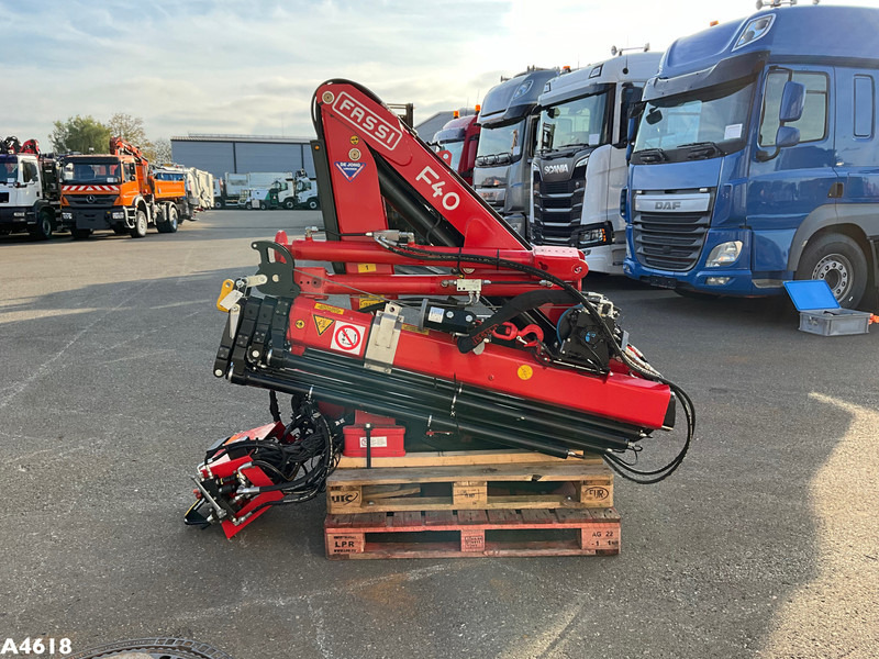 FASSI DEMO 4 Tonmeter laadkraan Laadkraan - Macara montată: Foto 4 FASSI DEMO 4 Tonmeter laadkraan Laadkraan - Macara montată: Foto 4