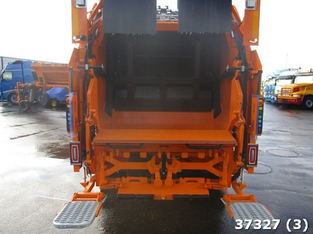 FUSO Canter 9C18 - Autogunoiere: Foto 3 FUSO Canter 9C18 - Autogunoiere: Foto 3