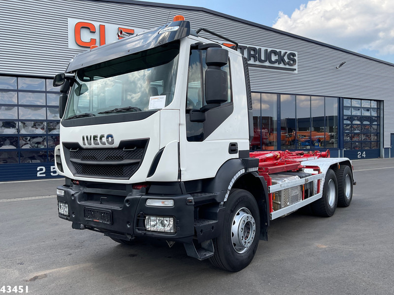 Iveco AD260T 6x4 Euro 6 AJK 20 haakarmsysteem - Camion cu cârlig: Foto 2 Iveco AD260T 6x4 Euro 6 AJK 20 haakarmsysteem - Camion cu cârlig: Foto 2