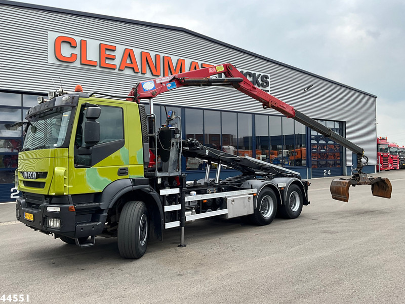 Iveco AD260T41 6x4 HMF 16 Tonmeter Z-kraan - Camion cu sistem de cablu, Camion cu macara: Foto 1 Iveco AD260T41 6x4 HMF 16 Tonmeter Z-kraan - Camion cu sistem de cablu, Camion cu macara: Foto 1