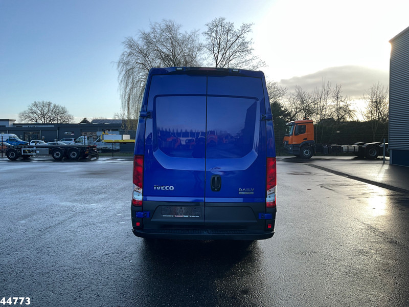 Iveco Daily 35C18 RIONED hogedrukwater installatie - Maşină pentru vidanjări: Foto 4 Iveco Daily 35C18 RIONED hogedrukwater installatie - Maşină pentru vidanjări: Foto 4