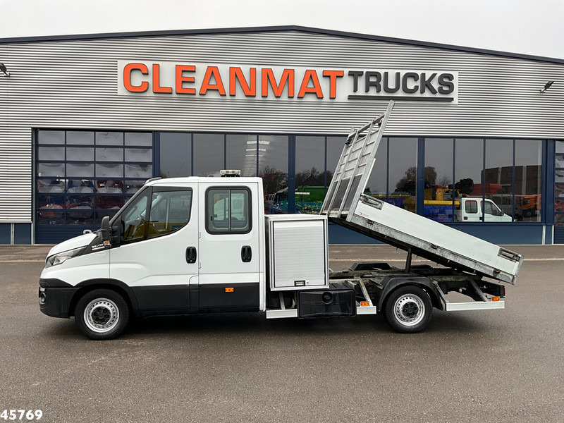 Iveco Daily 35S17D Kipper 7 persoons Just 95.281 km! - Camion basculantă: Foto 1 Iveco Daily 35S17D Kipper 7 persoons Just 95.281 km! - Camion basculantă: Foto 1