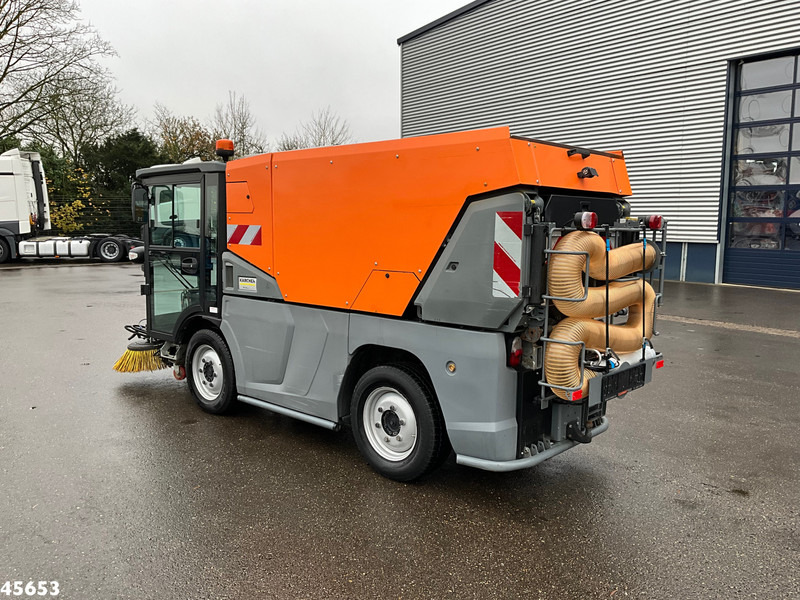 Kärcher MC 250 Just 16.579 km! - Măturătoare stradală: Foto 5 Kärcher MC 250 Just 16.579 km! - Măturătoare stradală: Foto 5