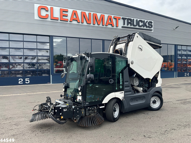 Mathieu MC 210 Azura Flex Euro 6 with 3-rd brush - Măturătoare stradală: Foto 1 Mathieu MC 210 Azura Flex Euro 6 with 3-rd brush - Măturătoare stradală: Foto 1