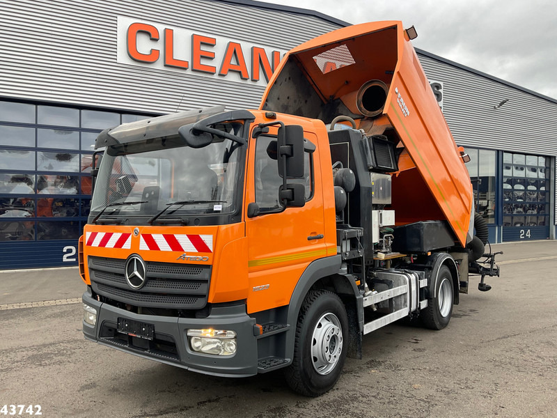 Mercedes-Benz ATEGO 1523 Faun VIAJET 6 R/HS Wegdekreiniger Just 14.776 km! - Măturătoare stradală: Foto 3 Mercedes-Benz ATEGO 1523 Faun VIAJET 6 R/HS Wegdekreiniger Just 14.776 km! - Măturătoare stradală: Foto 3