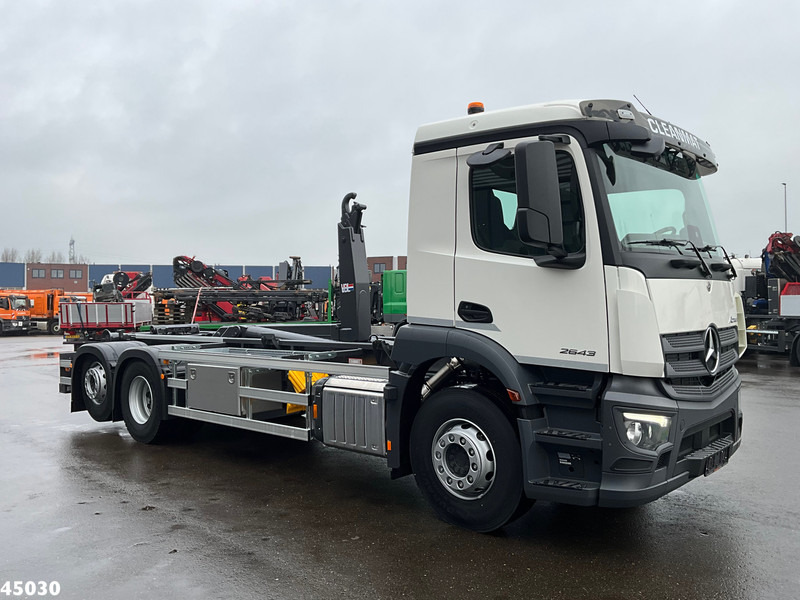Mercedes-Benz Actros 2643 VDL 21 Ton haakarmsysteem - Camion cu cârlig: Foto 3 Mercedes-Benz Actros 2643 VDL 21 Ton haakarmsysteem - Camion cu cârlig: Foto 3
