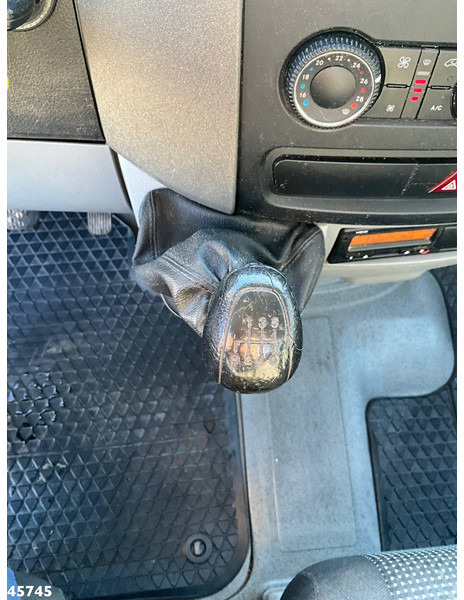 Camion cu macara Mercedes-Benz Sprinter 513 2.2 CDI Hiab 2 Tonmeter laadkraan Just 196.629 km!: Foto 15 Camion cu macara Mercedes-Benz Sprinter 513 2.2 CDI Hiab 2 Tonmeter laadkraan Just 196.629 km!: Foto 15