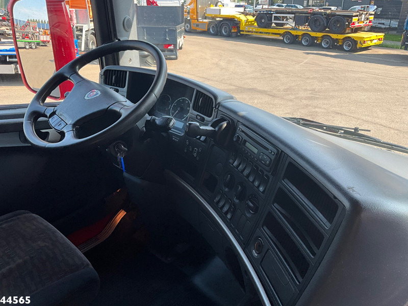 Interior photo 1: Leasing de Scania R 620 V8 6x4 Palfinger 44 Tonmeter laadkraan + Fly-Jib Scania R 620 V8 6x4 Palfinger 44 Tonmeter laadkraan + Fly-Jib