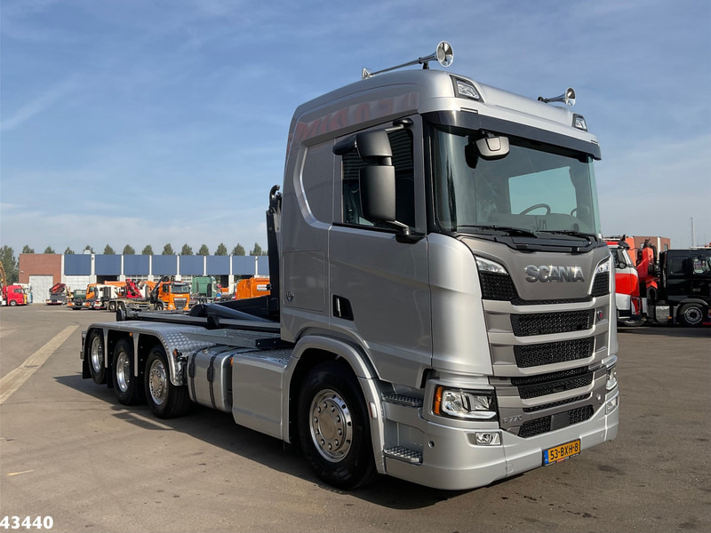 Scania R 770 V8 Euro 6 Retarder VDL 30 Ton haakarmsysteem NEW AND UNUSED! - Camion cu cârlig: Foto 3 Scania R 770 V8 Euro 6 Retarder VDL 30 Ton haakarmsysteem NEW AND UNUSED! - Camion cu cârlig: Foto 3