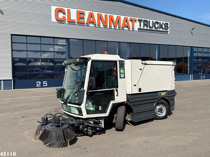 Schmidt Swingo Compact 200 Euro 6 - Măturătoare stradală: Foto 2 Schmidt Swingo Compact 200 Euro 6 - Măturătoare stradală: Foto 2