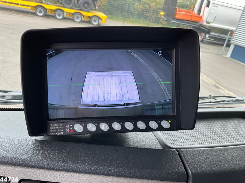 Camion furgon Volvo FL 250 Euro 6 met Dhollandia laadklep: Foto 17