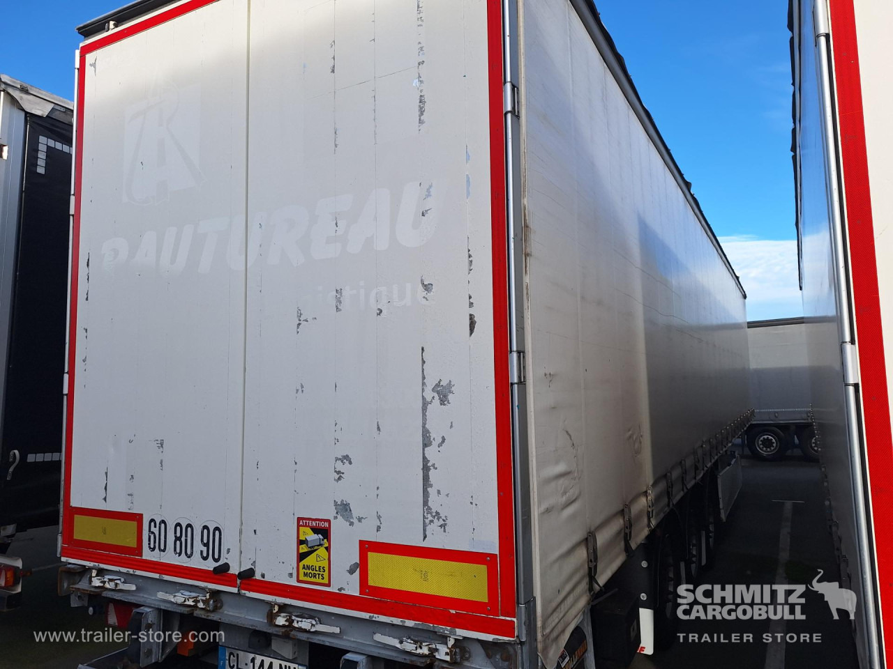 FRUEHAUF Curtainsider Standard Taillift - Semiremorcă prelată: Foto 1 FRUEHAUF Curtainsider Standard Taillift - Semiremorcă prelată: Foto 1