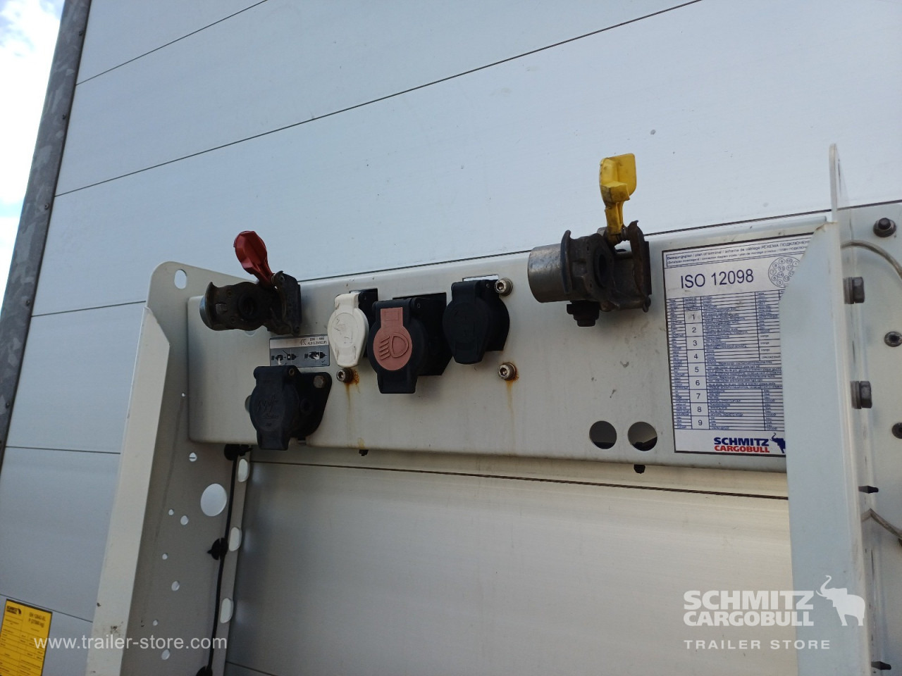 SCHMITZ Auflieger Curtainsider Mega - Semiremorcă prelată: Foto 2 SCHMITZ Auflieger Curtainsider Mega - Semiremorcă prelată: Foto 2