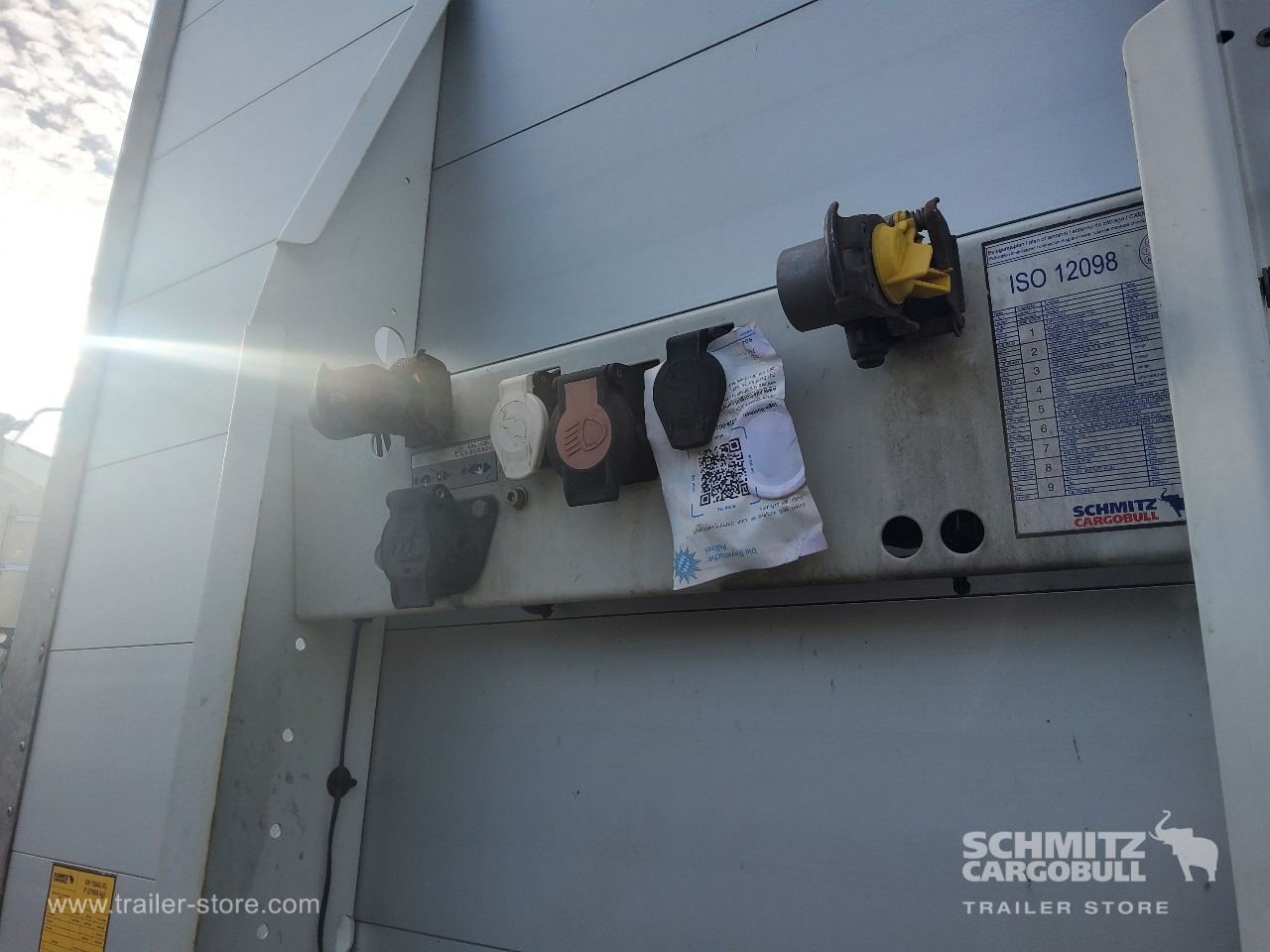 SCHMITZ Auflieger Curtainsider Mega - Semiremorcă prelată: Foto 3 SCHMITZ Auflieger Curtainsider Mega - Semiremorcă prelată: Foto 3