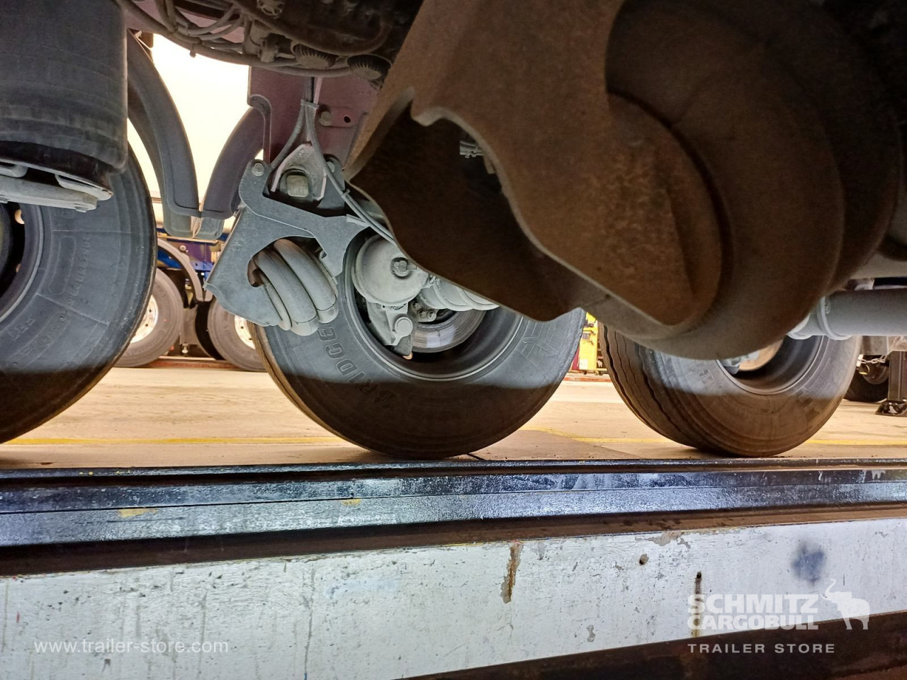 SCHMITZ Auflieger Kipper Alukastenmulde 24m³ - Semiremorcă basculantă: Foto 3 SCHMITZ Auflieger Kipper Alukastenmulde 24m³ - Semiremorcă basculantă: Foto 3