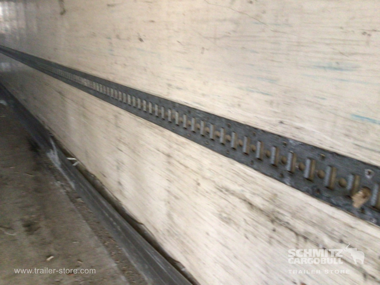 KRONE Reefer Standard Taillift - Semiremorcă izoterma: Foto 3 KRONE Reefer Standard Taillift - Semiremorcă izoterma: Foto 3