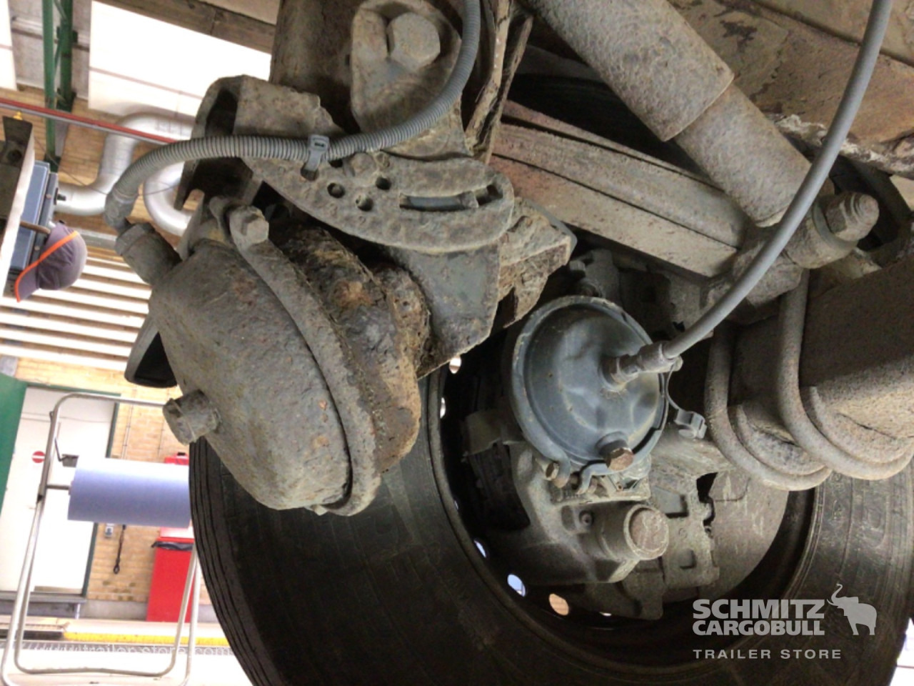 KRONE Reefer Standard Taillift - Semiremorcă izoterma: Foto 4 KRONE Reefer Standard Taillift - Semiremorcă izoterma: Foto 4