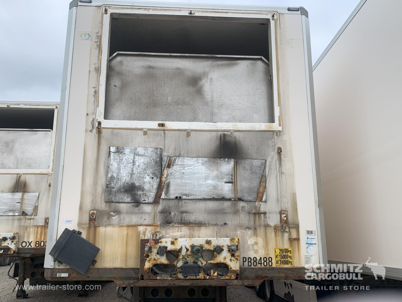 KRONE Reefer Standard Taillift - Semiremorcă izoterma: Foto 1 KRONE Reefer Standard Taillift - Semiremorcă izoterma: Foto 1