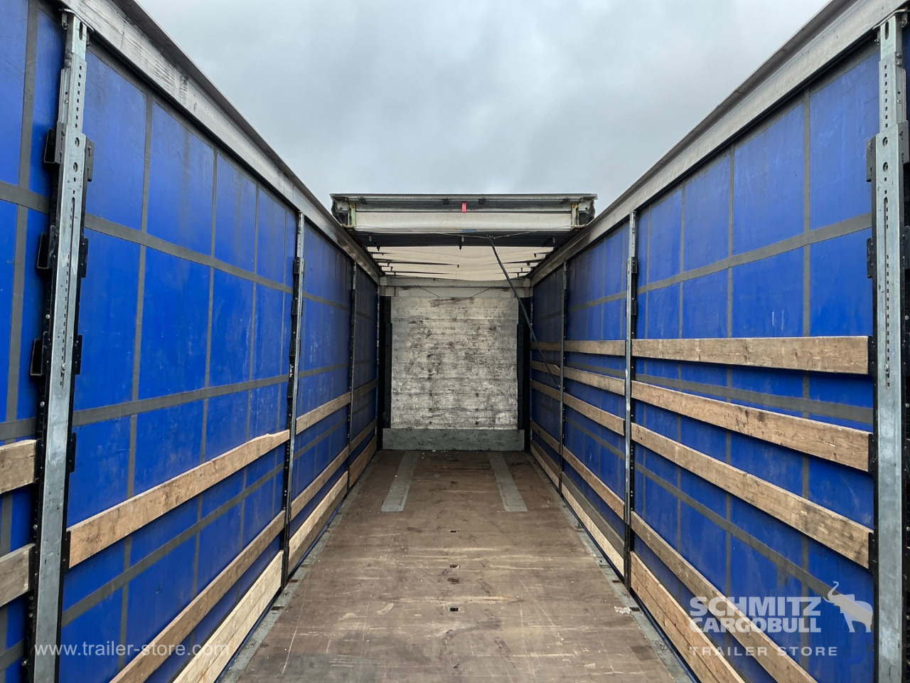 SCHMITZ Curtainsider Mega - Semiremorcă prelată: Foto 5 SCHMITZ Curtainsider Mega - Semiremorcă prelată: Foto 5