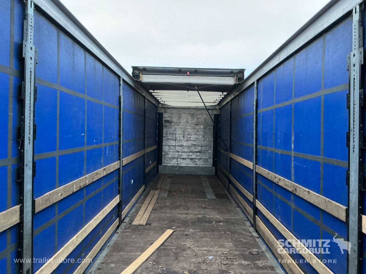 SCHMITZ Curtainsider Mega - Semiremorcă prelată: Foto 5 SCHMITZ Curtainsider Mega - Semiremorcă prelată: Foto 5