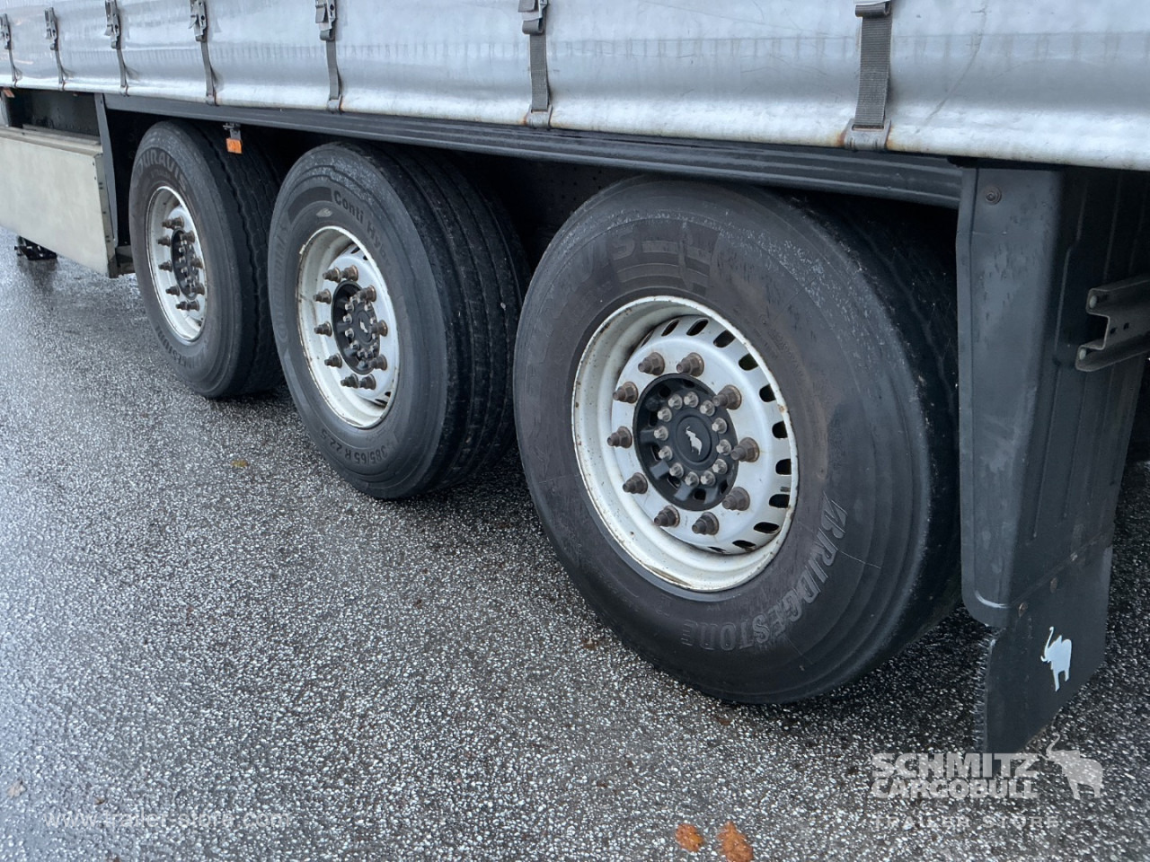 SCHMITZ Curtainsider Standard , Folding wall right - Semiremorcă prelată: Foto 3 SCHMITZ Curtainsider Standard , Folding wall right - Semiremorcă prelată: Foto 3