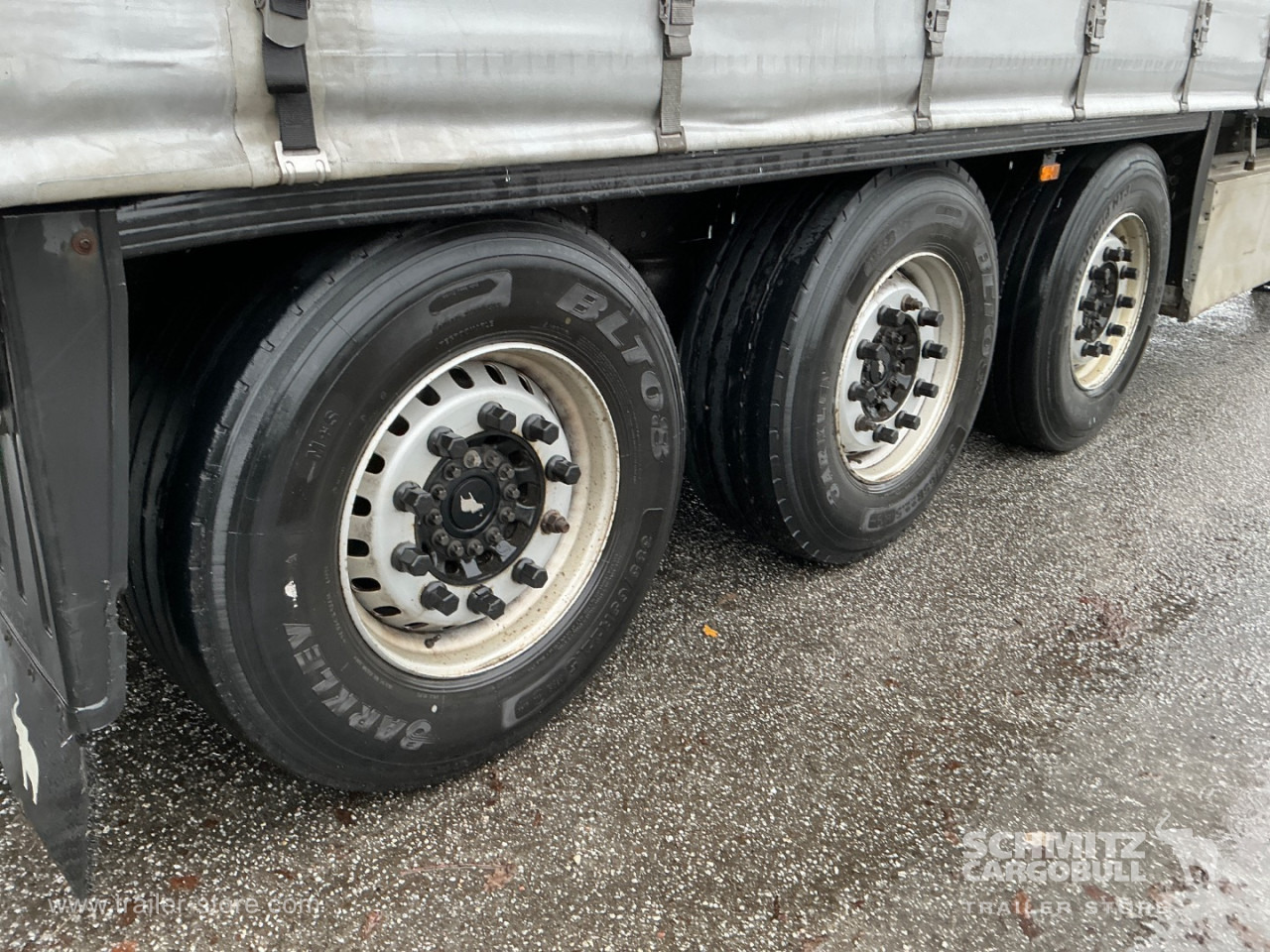 SCHMITZ Curtainsider Standard , Folding wall right - Semiremorcă prelată: Foto 2 SCHMITZ Curtainsider Standard , Folding wall right - Semiremorcă prelată: Foto 2