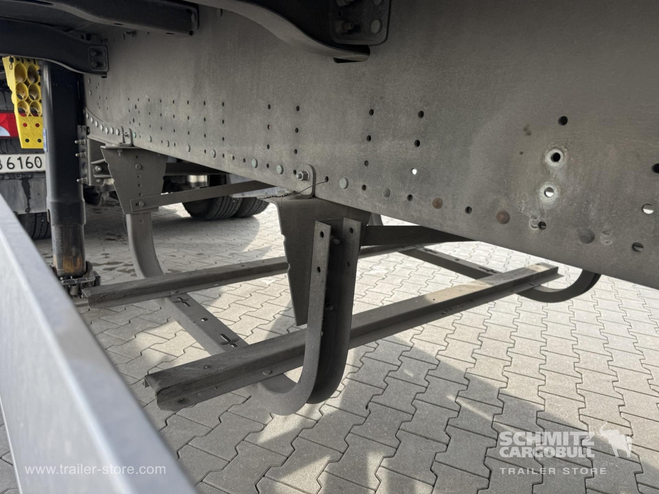 SCHMITZ Curtainsider Standard - Semiremorcă prelată: Foto 2 SCHMITZ Curtainsider Standard - Semiremorcă prelată: Foto 2
