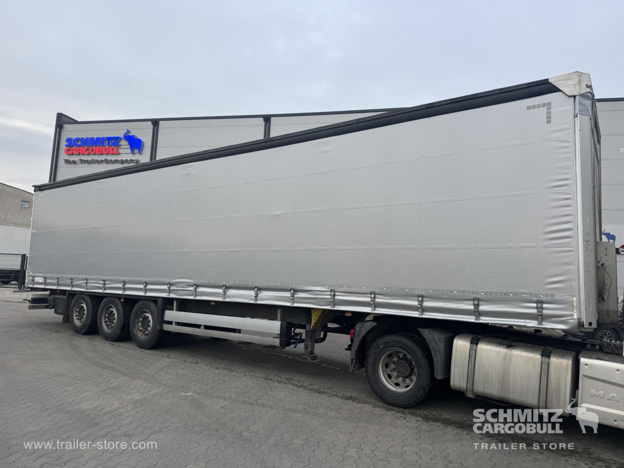 SCHMITZ Curtainsider Standard - Semiremorcă prelată: Foto 1 SCHMITZ Curtainsider Standard - Semiremorcă prelată: Foto 1