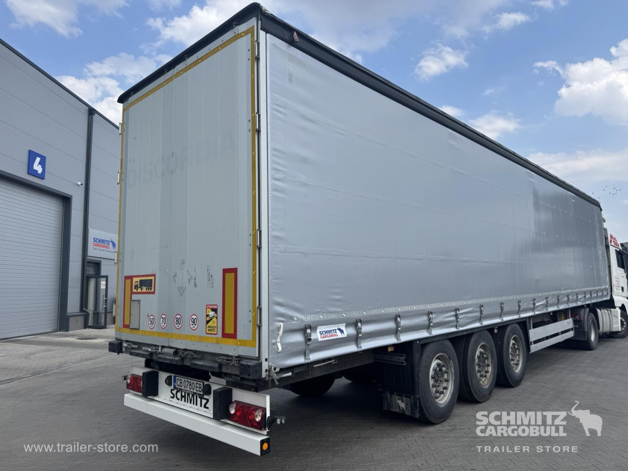 Leasing de SCHMITZ Curtainsider Standard SCHMITZ Curtainsider Standard: Foto 6 Leasing de SCHMITZ Curtainsider Standard SCHMITZ Curtainsider Standard: Foto 6