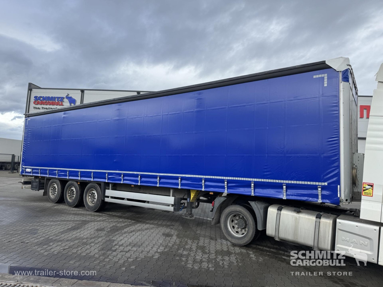 SCHMITZ Curtainsider Standard - Semiremorcă prelată: Foto 1 SCHMITZ Curtainsider Standard - Semiremorcă prelată: Foto 1