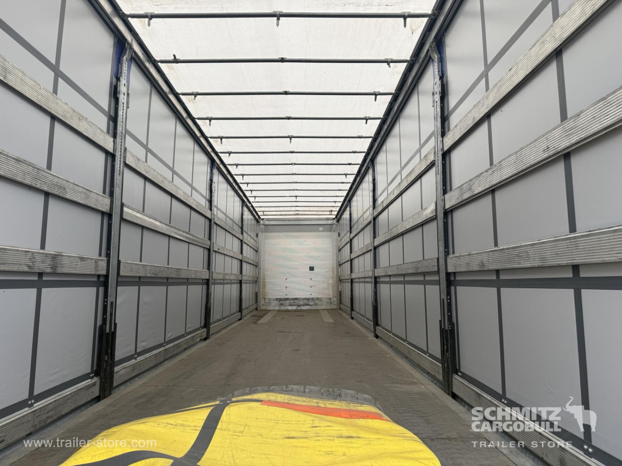 Leasing de SCHMITZ Curtainsider Standard SCHMITZ Curtainsider Standard: Foto 7 Leasing de SCHMITZ Curtainsider Standard SCHMITZ Curtainsider Standard: Foto 7