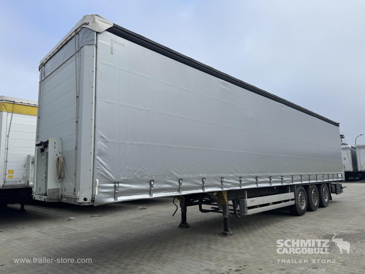 SCHMITZ Curtainsider Standard - Semiremorcă prelată: Foto 4 SCHMITZ Curtainsider Standard - Semiremorcă prelată: Foto 4