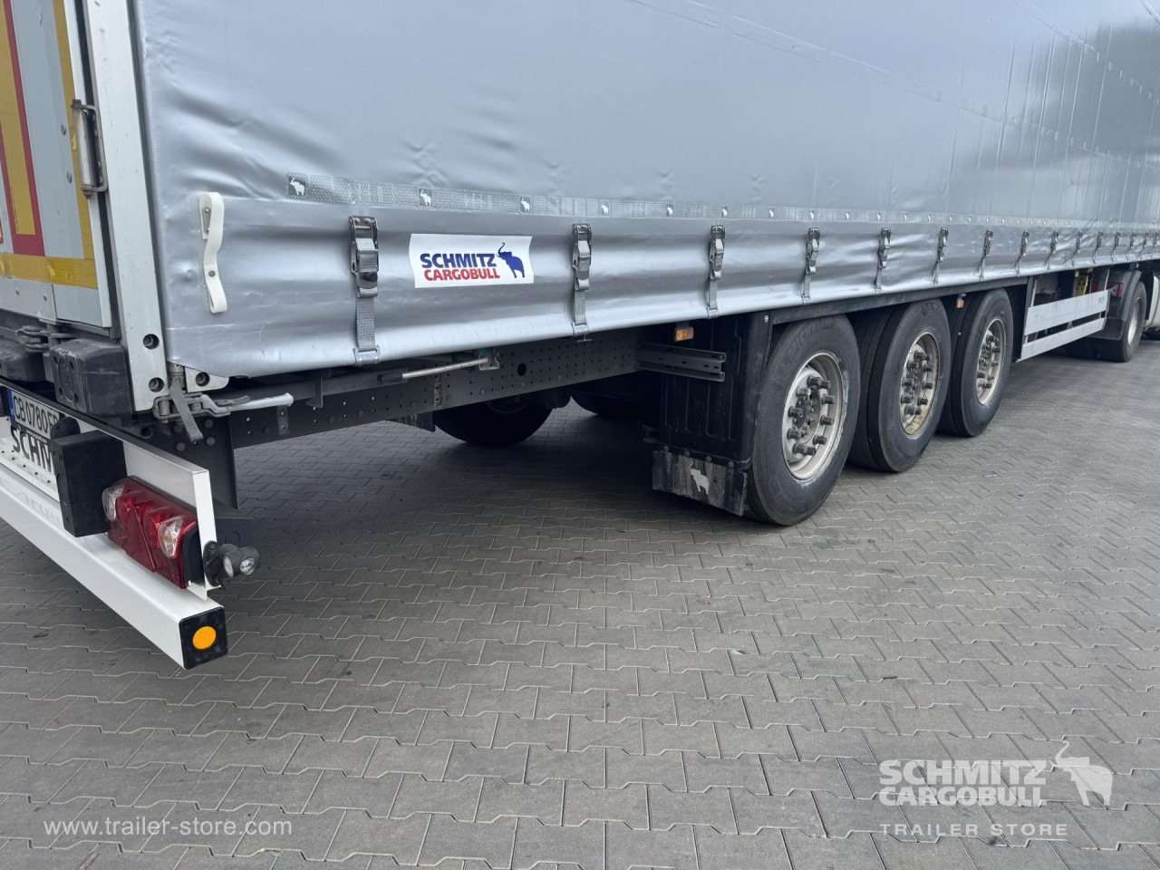 Leasing de SCHMITZ Curtainsider Standard SCHMITZ Curtainsider Standard: Foto 8 Leasing de SCHMITZ Curtainsider Standard SCHMITZ Curtainsider Standard: Foto 8