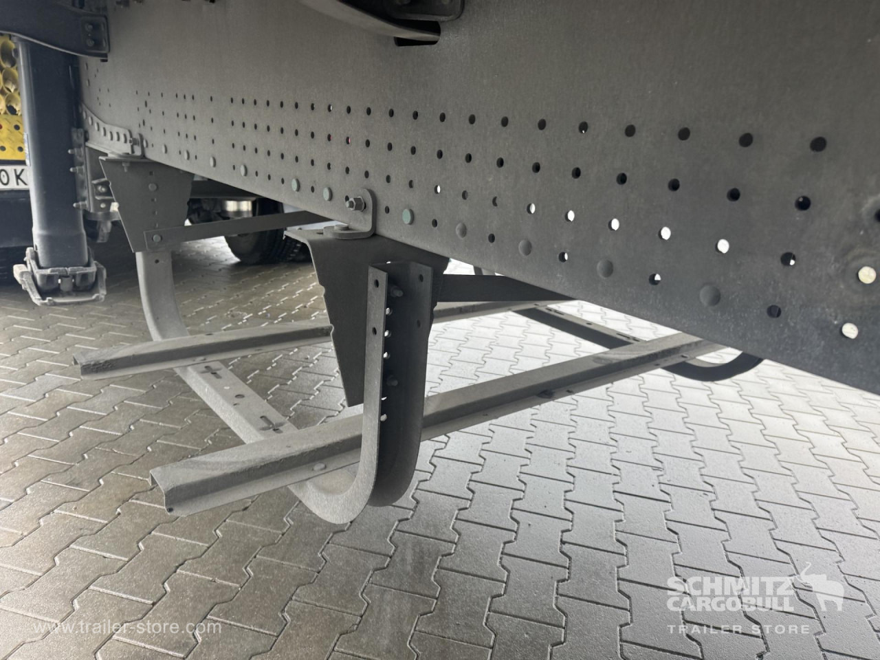 SCHMITZ Curtainsider Standard - Semiremorcă prelată: Foto 2 SCHMITZ Curtainsider Standard - Semiremorcă prelată: Foto 2