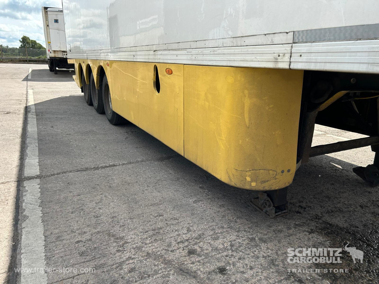 GRAY & ADAMS Dryfreight Standard - Semiremorcă izoterma: Foto 2 GRAY & ADAMS Dryfreight Standard - Semiremorcă izoterma: Foto 2