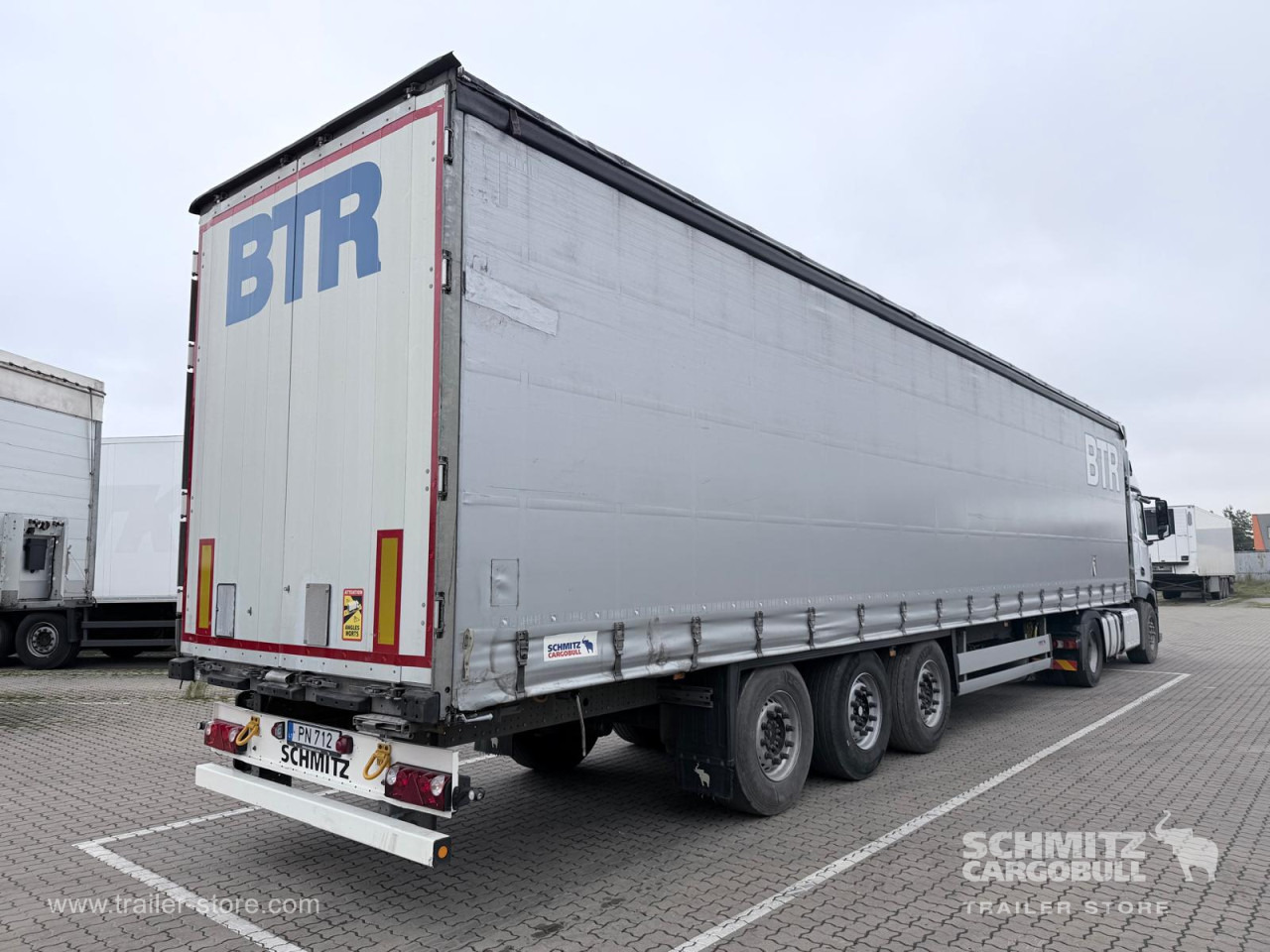 SCHMITZ Curtainsider Standard - Semiremorcă prelată: Foto 1 SCHMITZ Curtainsider Standard - Semiremorcă prelată: Foto 1