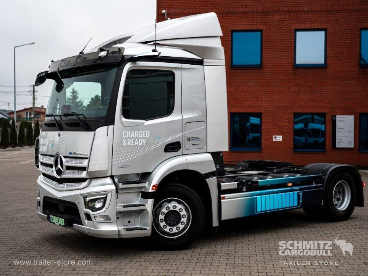 Cap tractor MERCEDES-BENZ Standard tractor unit: Foto 1