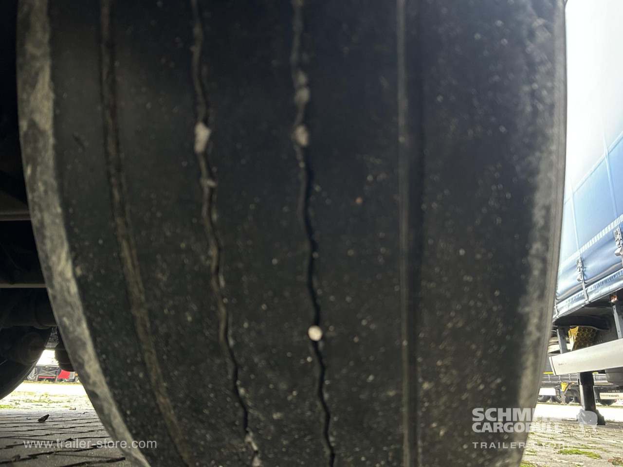 SCHMITZ Curtainsider Mega - Semiremorcă prelată: Foto 5 SCHMITZ Curtainsider Mega - Semiremorcă prelată: Foto 5
