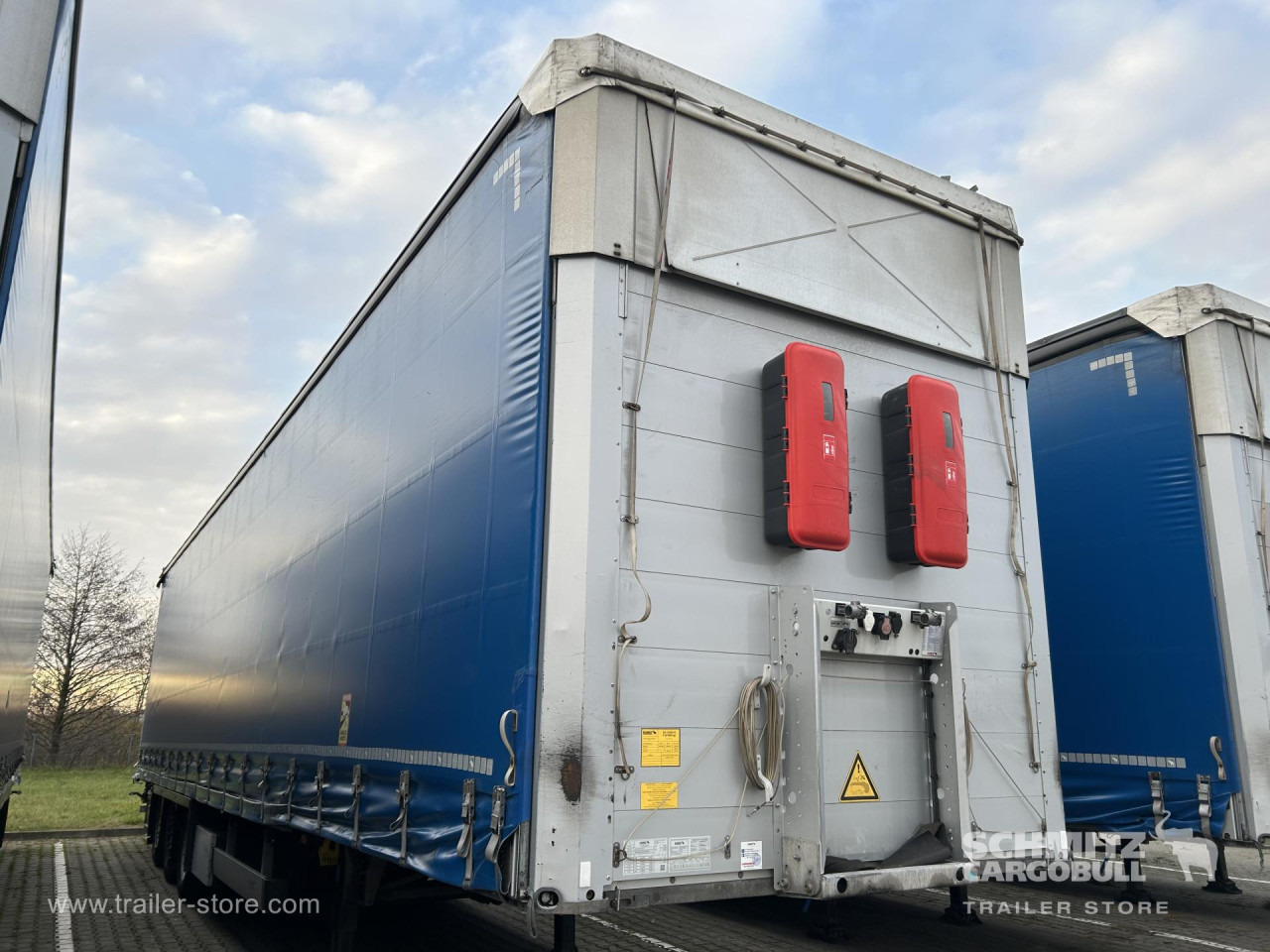 SCHMITZ Curtainsider Mega - Semiremorcă prelată: Foto 1 SCHMITZ Curtainsider Mega - Semiremorcă prelată: Foto 1