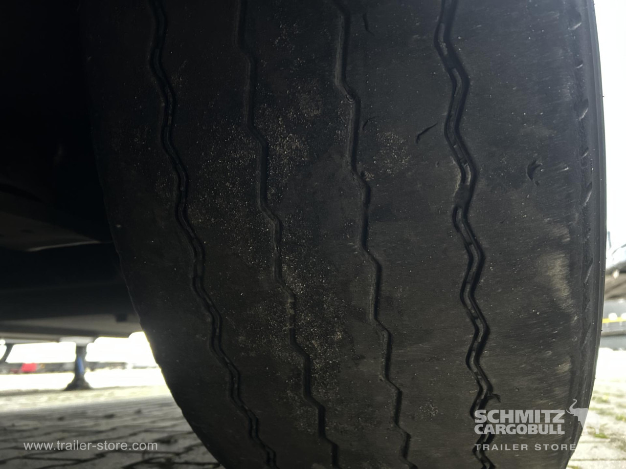 SCHMITZ Curtainsider Mega - Semiremorcă prelată: Foto 5 SCHMITZ Curtainsider Mega - Semiremorcă prelată: Foto 5