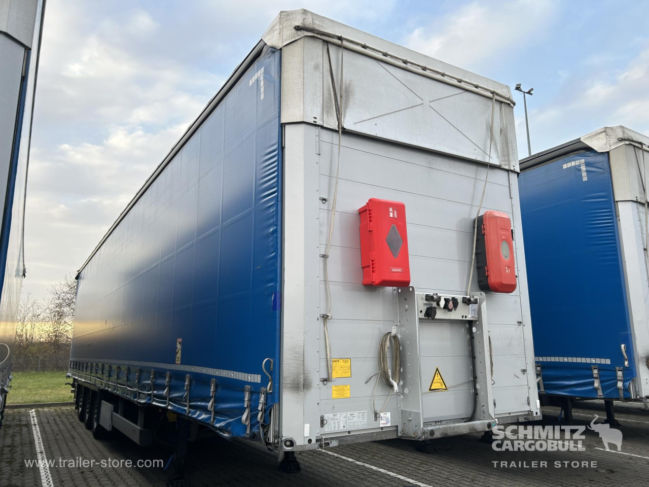 SCHMITZ Curtainsider Mega - Semiremorcă prelată: Foto 1 SCHMITZ Curtainsider Mega - Semiremorcă prelată: Foto 1
