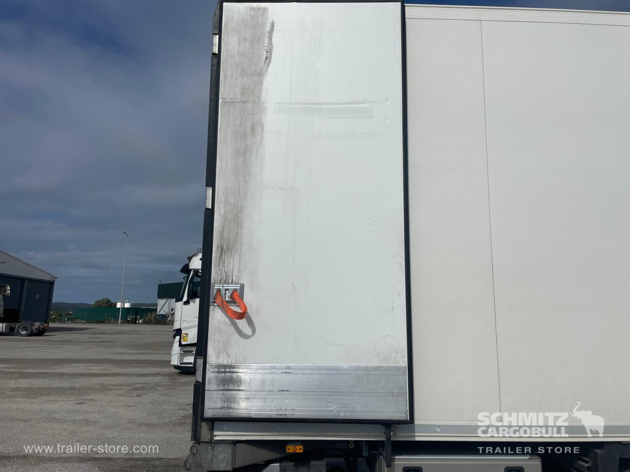SCHMITZ Reefer Standard - Semiremorcă izoterma: Foto 4 SCHMITZ Reefer Standard - Semiremorcă izoterma: Foto 4