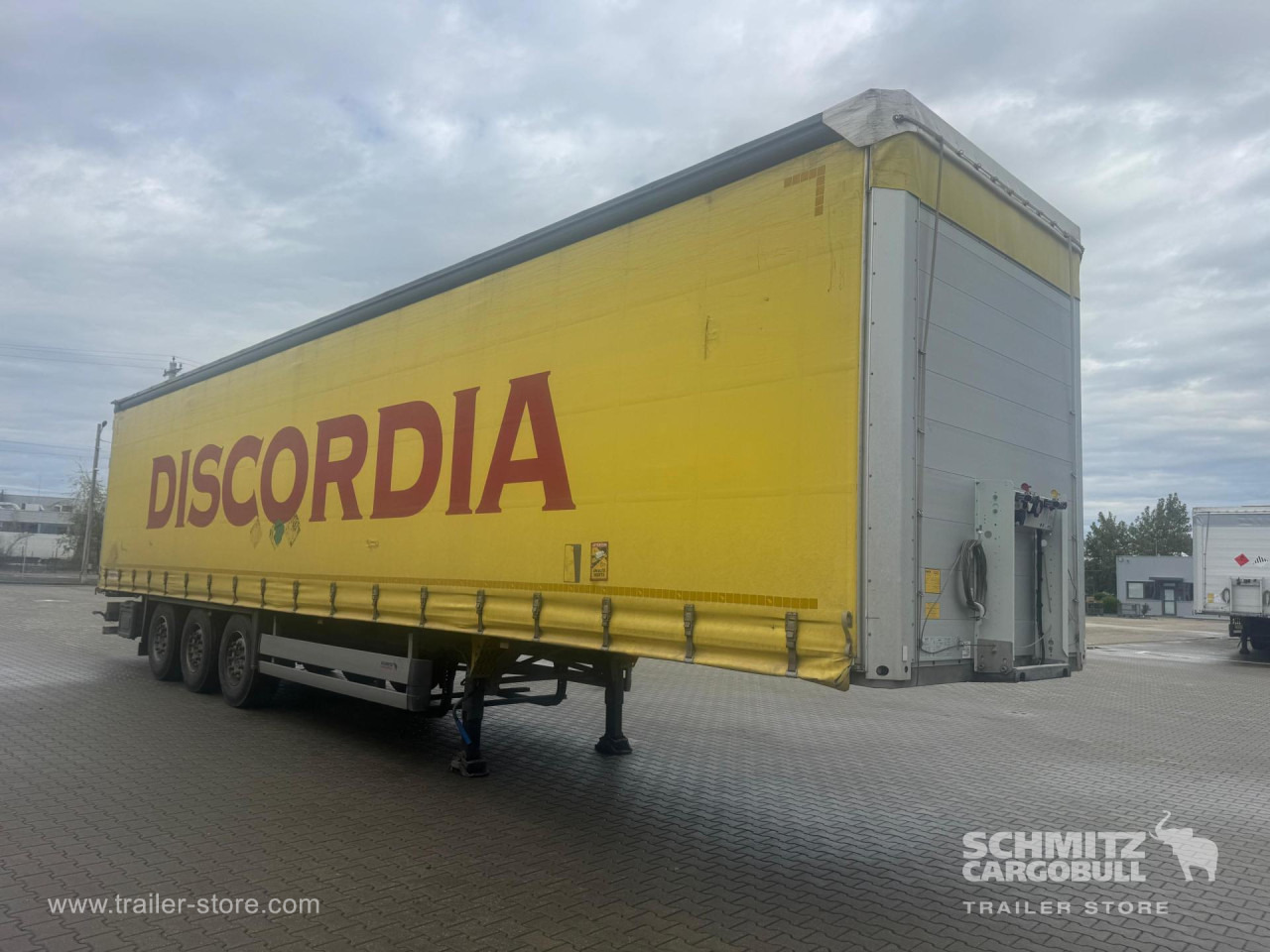 SCHMITZ Curtainsider Standard - Semiremorcă prelată: Foto 1 SCHMITZ Curtainsider Standard - Semiremorcă prelată: Foto 1