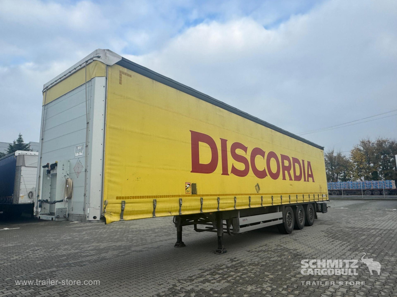 SCHMITZ Curtainsider Standard - Semiremorcă prelată: Foto 1 SCHMITZ Curtainsider Standard - Semiremorcă prelată: Foto 1
