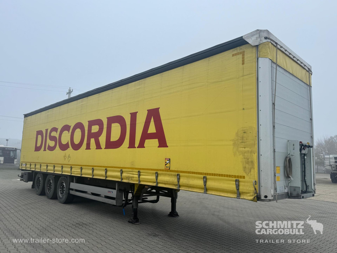 SCHMITZ Curtainsider Standard - Semiremorcă prelată: Foto 1 SCHMITZ Curtainsider Standard - Semiremorcă prelată: Foto 1