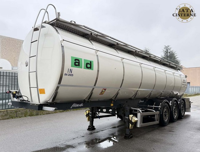 BATA CISTERNA ALIMENTARE SANTI-MENCI ANNO 05-2010 - Semiremorcă cisternă: Foto 1 BATA CISTERNA ALIMENTARE SANTI-MENCI ANNO 05-2010 - Semiremorcă cisternă: Foto 1