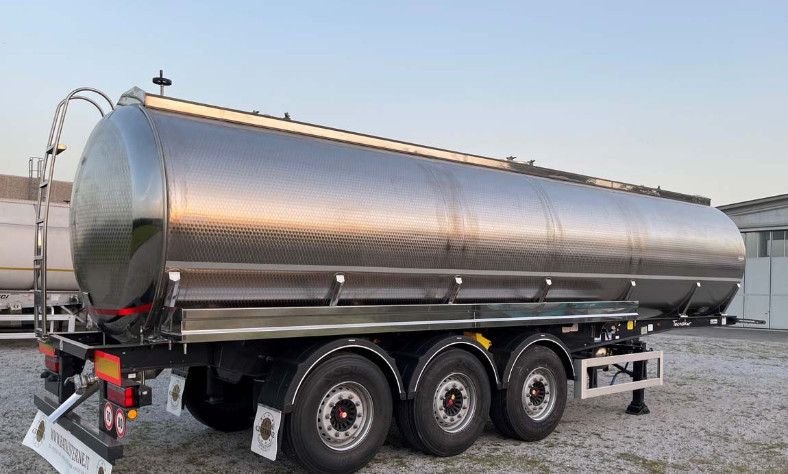 Bata CISTERNA MODELLO STANDARD NON ISOLATA 31.000LT NUOVA - Semiremorcă cisternă: Foto 3 Bata CISTERNA MODELLO STANDARD NON ISOLATA 31.000LT NUOVA - Semiremorcă cisternă: Foto 3