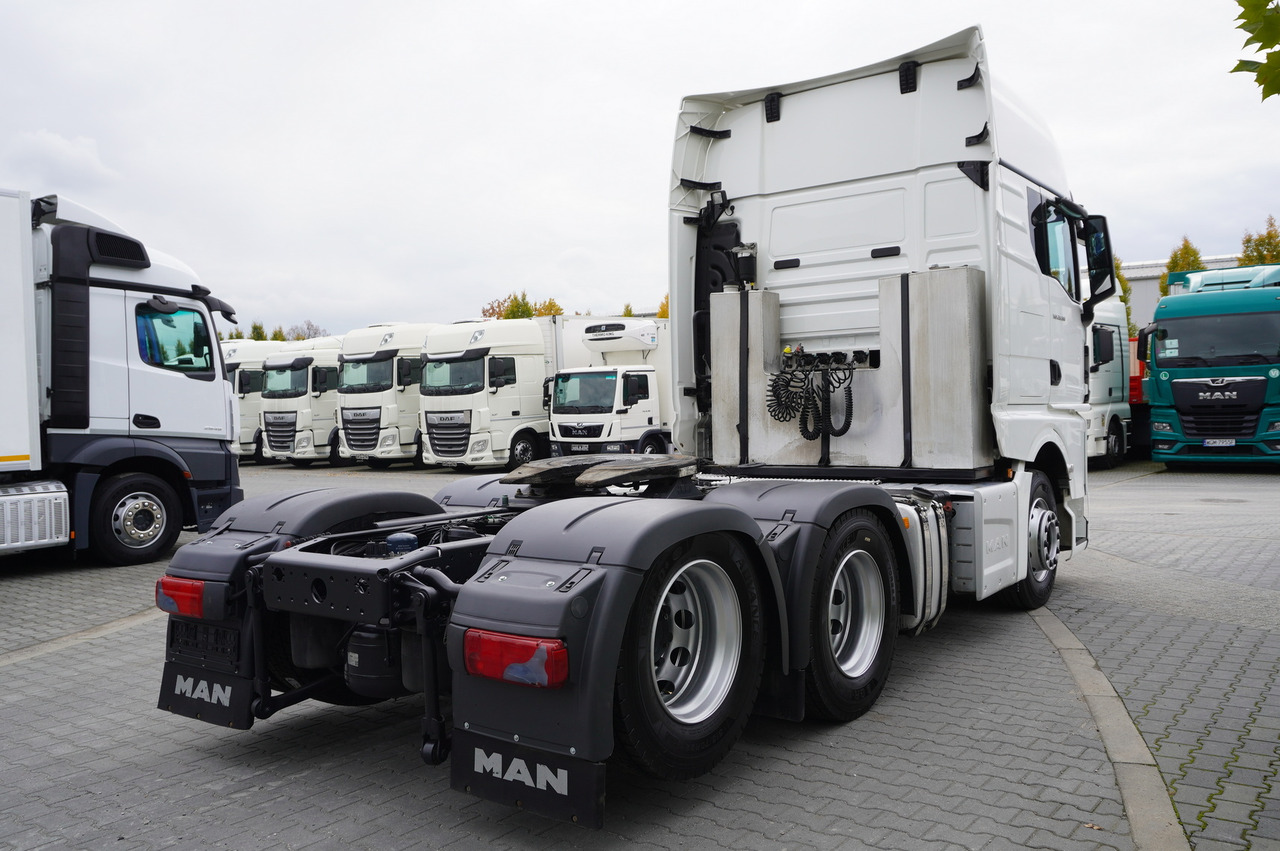 MAN TGX 28.510 6x2 / Sleeper cab / NEW tires / GVW 65 t - Cap tractor: Foto 4 MAN TGX 28.510 6x2 / Sleeper cab / NEW tires / GVW 65 t - Cap tractor: Foto 4